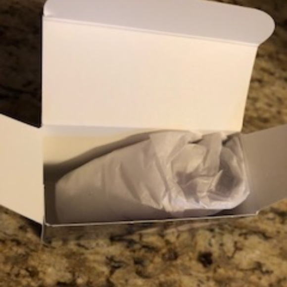 Estee Lauder Instant Glow Kit *NEW* - Picture 2 of 5